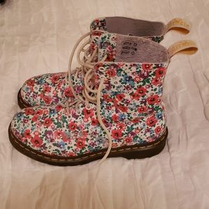 Doc Marten's, Dr. Marten's, combat boots, boots